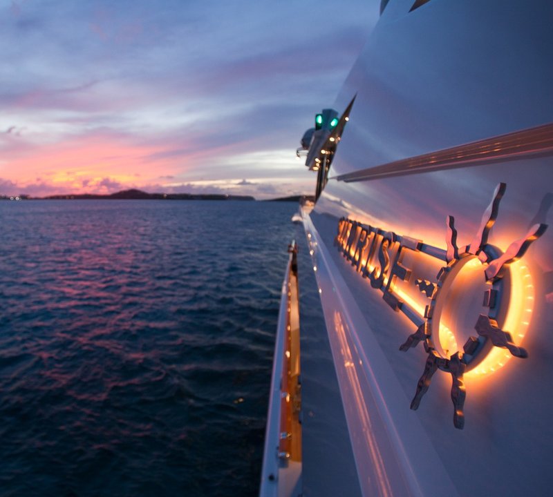 yacht sunrise cruise